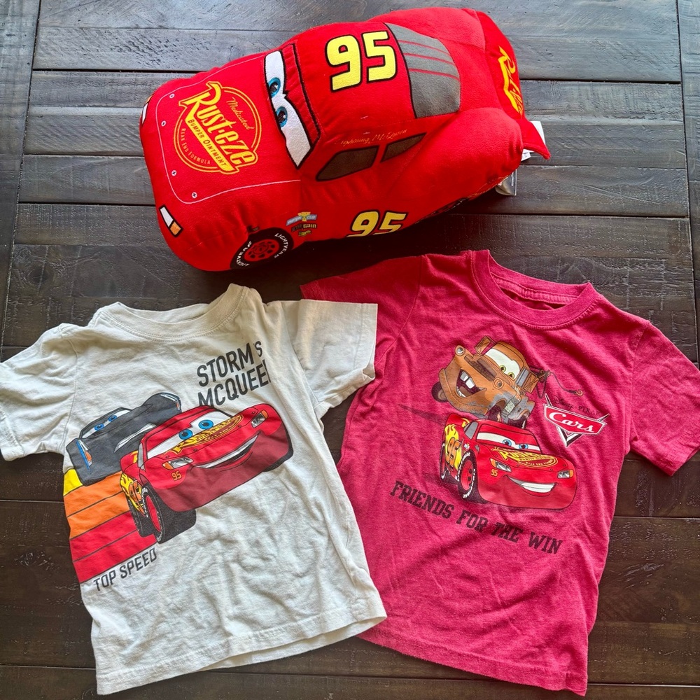 Disney Cars Red and White Lightning McQueen Boys Bundle